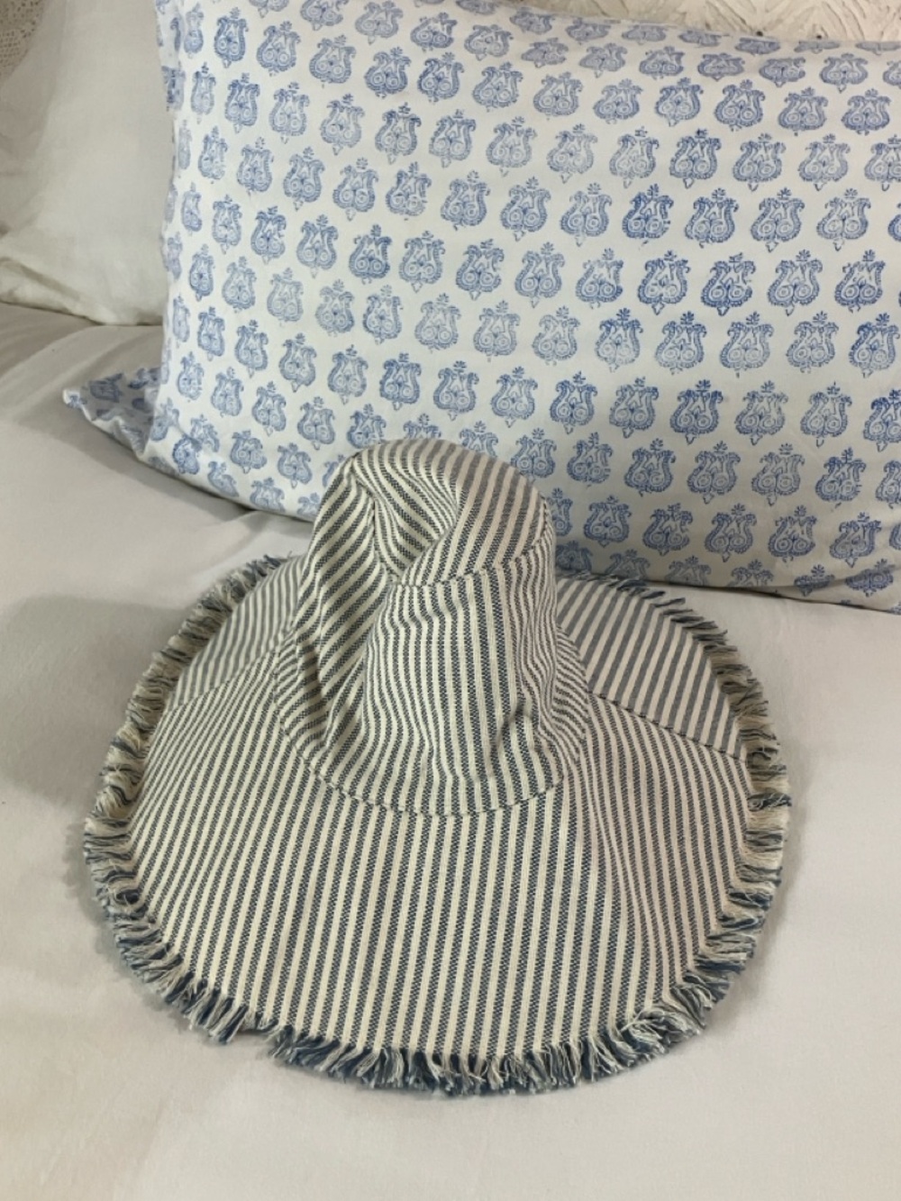 HAT ATTACK Canvas Blue/White Striped Packable Hat